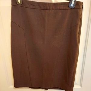 Cute size 2 skirt from The Limited.  Cor brown, size 2, above knee.